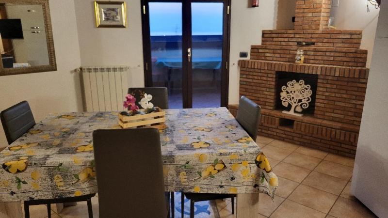 Casa Lmt * Aci Catena