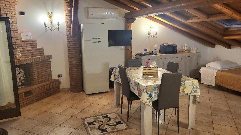 Casa Lmt * Aci Catena